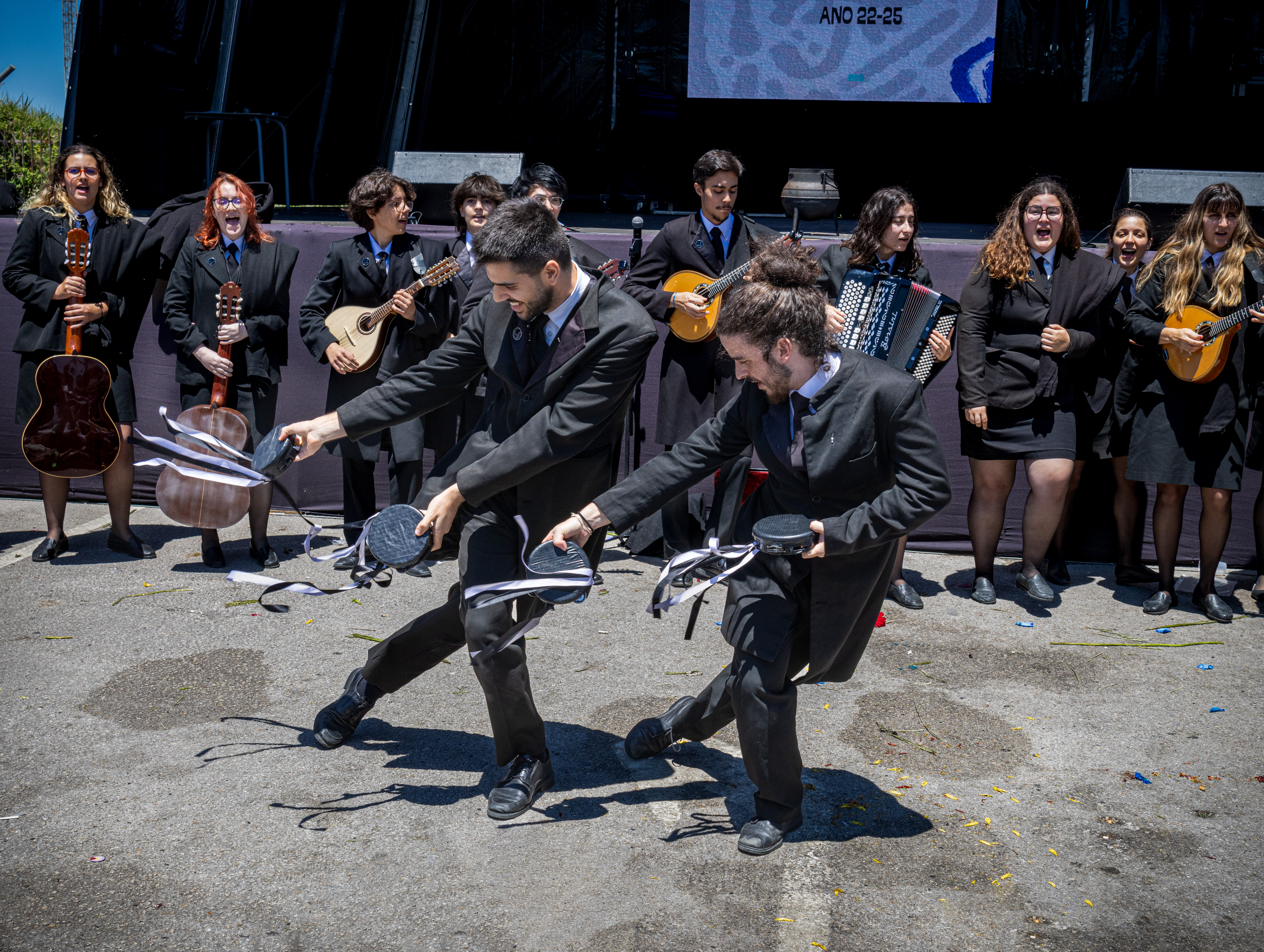 Tambourines performing